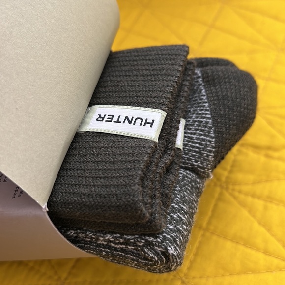 Brand new Hunter Field Tall socks - Picture 2 of 2